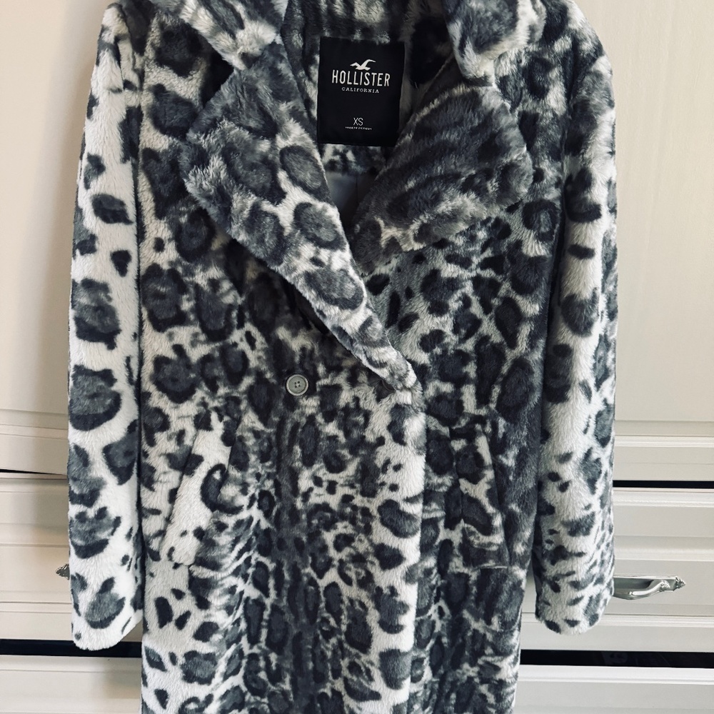 Girls Faux fur coat, Brand: Hollister, XS